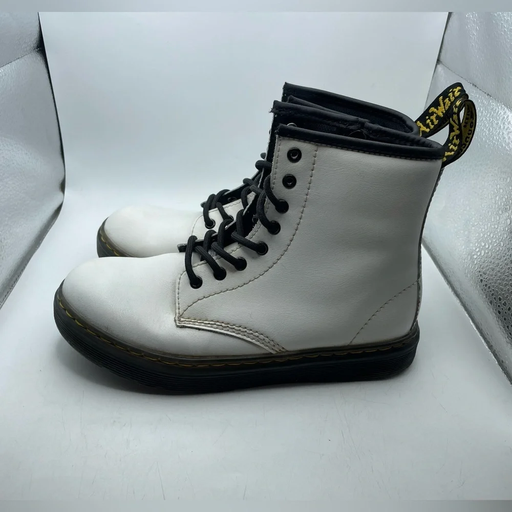 Dr. Martens Zavalaj Kids White Lace-Up Boots size 3